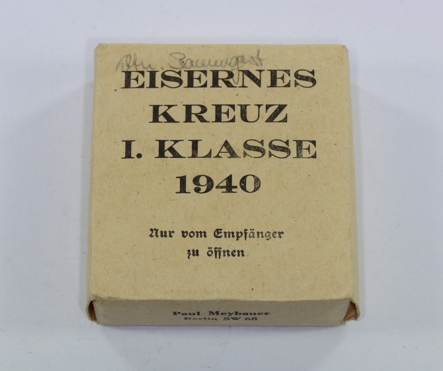 umkarton_eisernes_kreuz_1 Umkarton Eisernes Kreuz 1. Klasse 1940 (!), Fehldruck (!), Paul Meybauer Berlin SW 68 – Bild 1