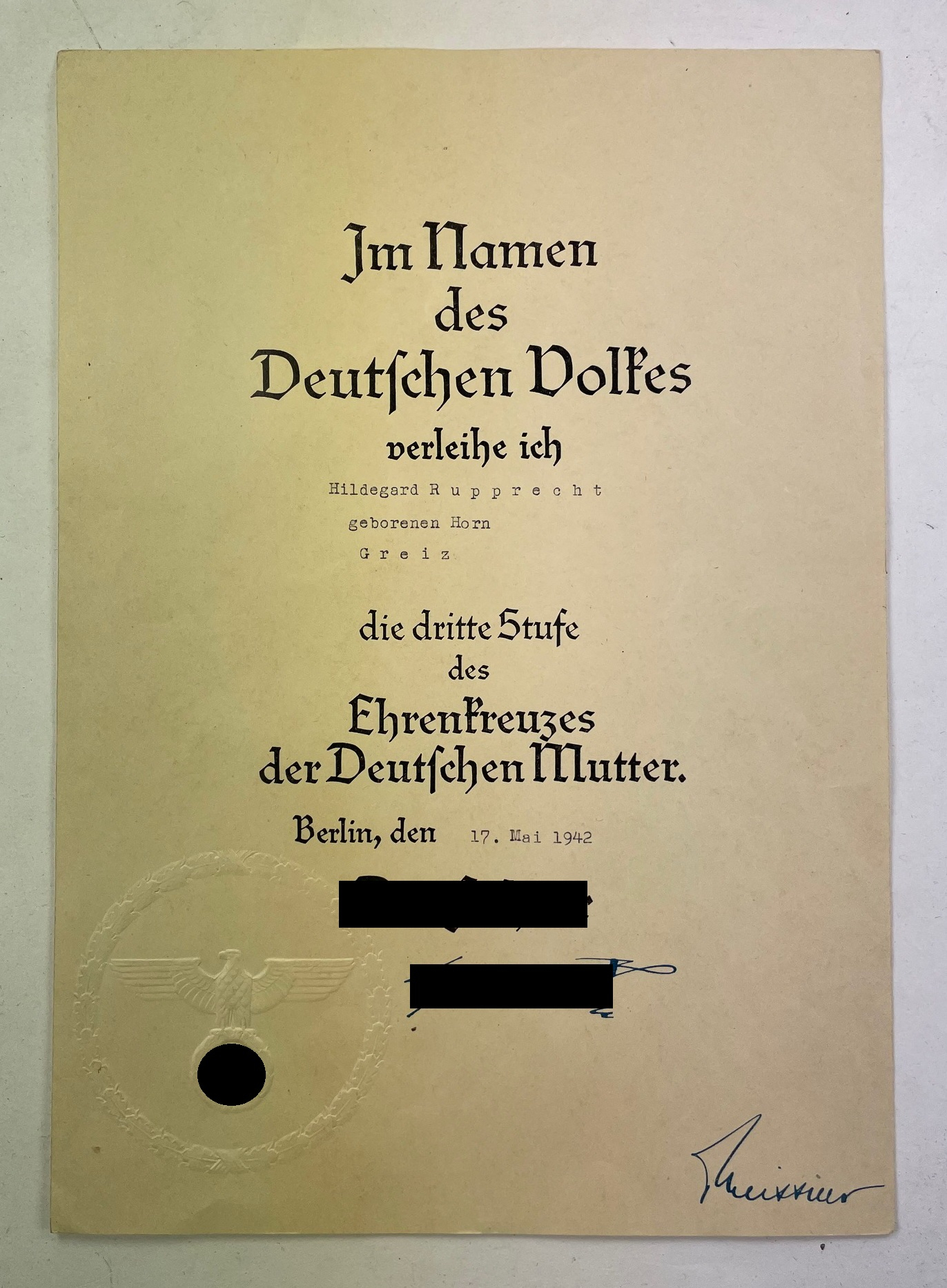 Urkunde, Ehrenkreuz der Deutschen Mutter dritte Stufe (Bronze) – Bild 1