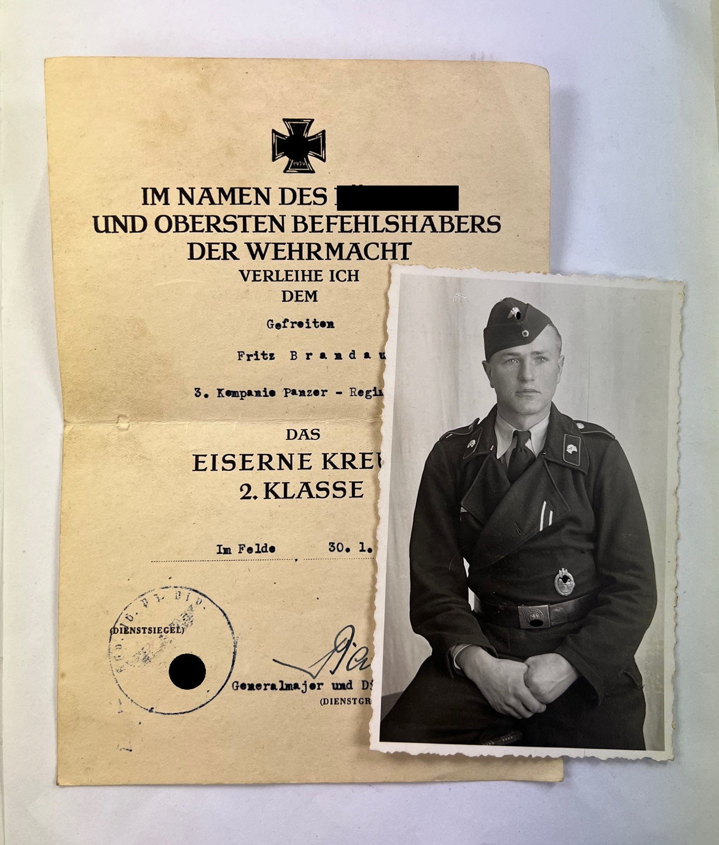 urkunde_eisernes_kreuz_2 Urkunde Eisernes Kreuz 2. Klasse 1939, Panzerregiment 2, mit Trägerfoto – Bild 1