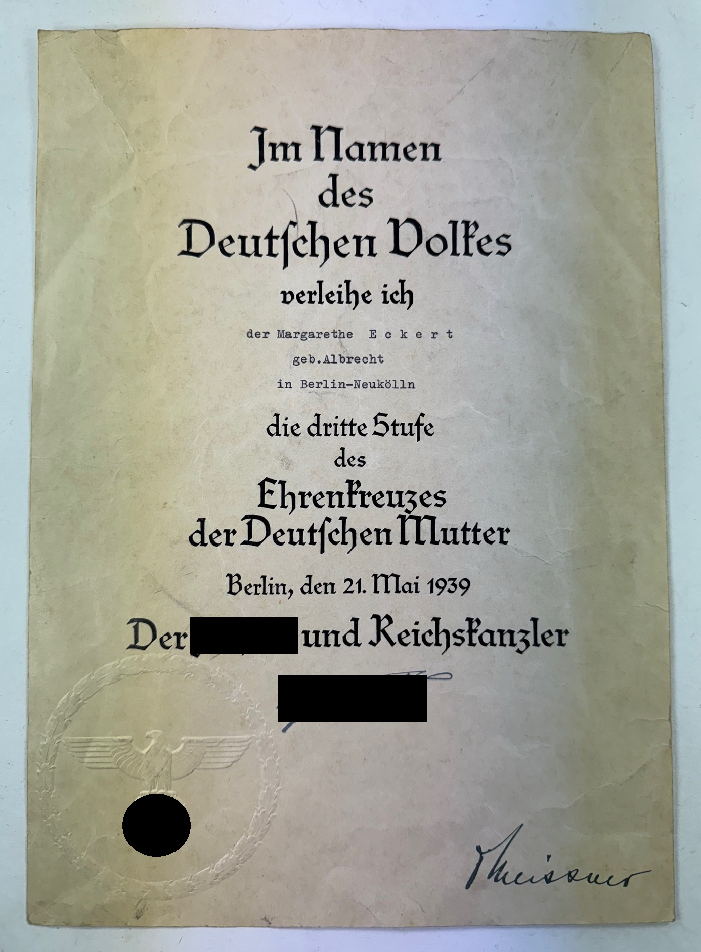 urkunde_mutterkreuz_in_bronze_dritte_stufe__1_1 Urkunde Mutterkreuz in Bronze (Dritte Stufe) – Bild 1