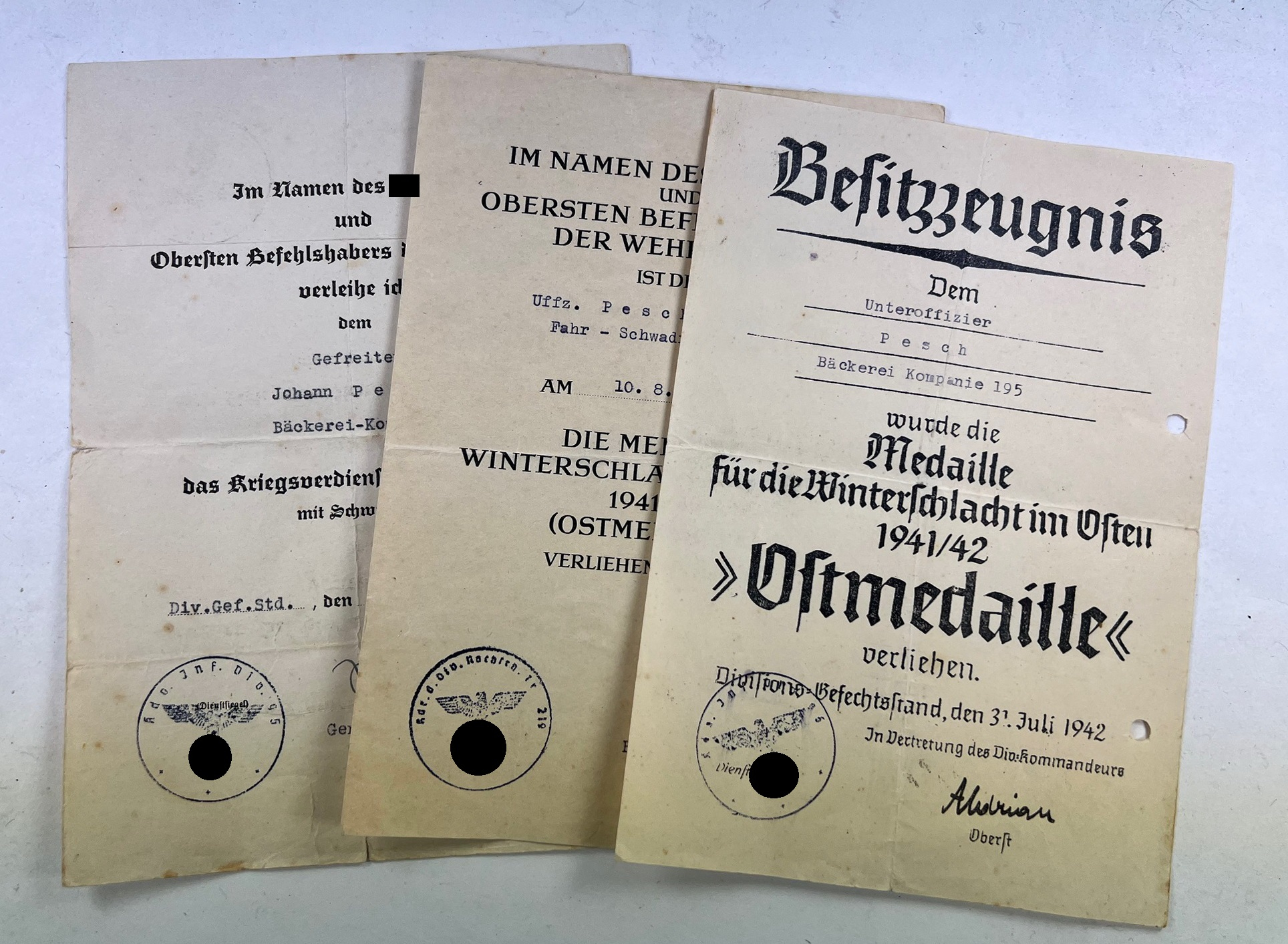 urkunden_gruppe_b_ckerei_kompanie_195_schmuckurkunde_ostmedaille_1__1 Urkunden Gruppe Bäckerei Kompanie 195, Schmuckurkunde Ostmedaille – Bild 1