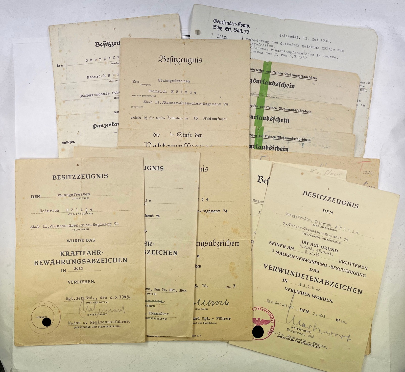 urkundengruppe_panzergrenadier_mannschaft_u Urkundengruppe Panzergrenadier (Mannschaft) u.a. Kraftfahrerbewährungsabzeichen bronze, silber, gold und Nahkampfspange 1945 (Schlesien) – Bild 1