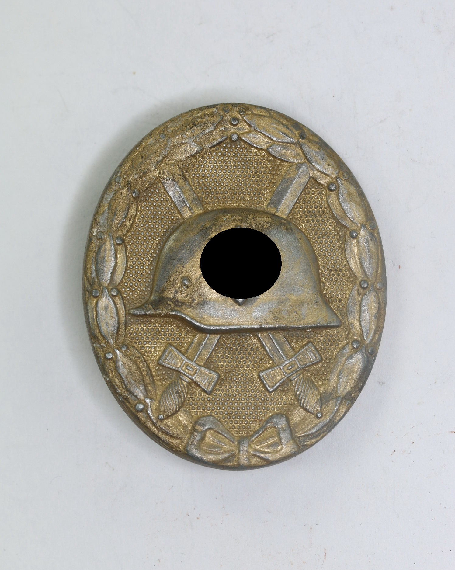 verwundetenabzeichen_in_gold_hst Verwundetenabzeichen in Gold, Hst. 30 (Hauptmünzamt Wien), Zink – Bild 1