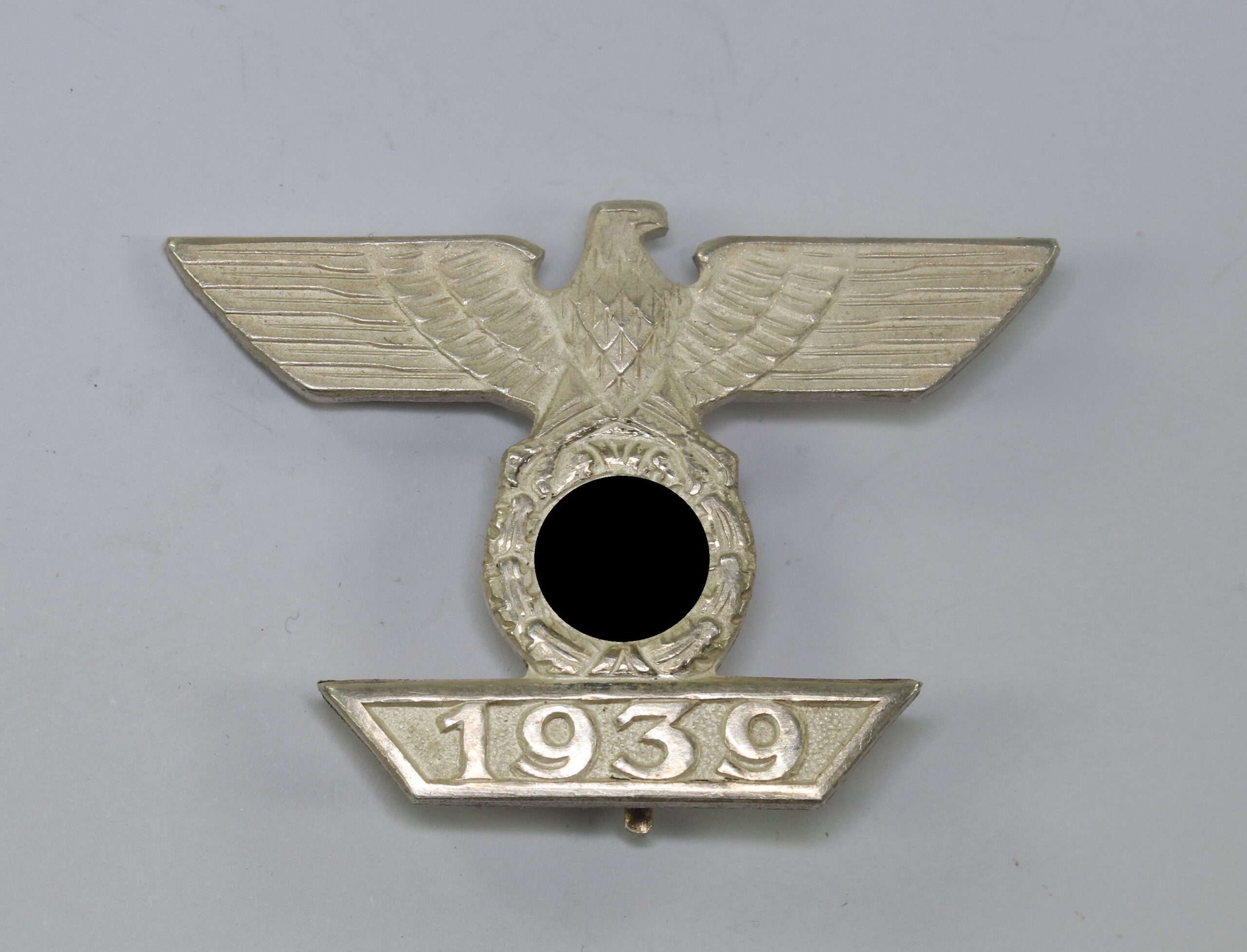 Wiederholungsspange 1. Klasse 1939, Hst. L/18 (B.H. Mayer, Pforzheim) – Bild 1