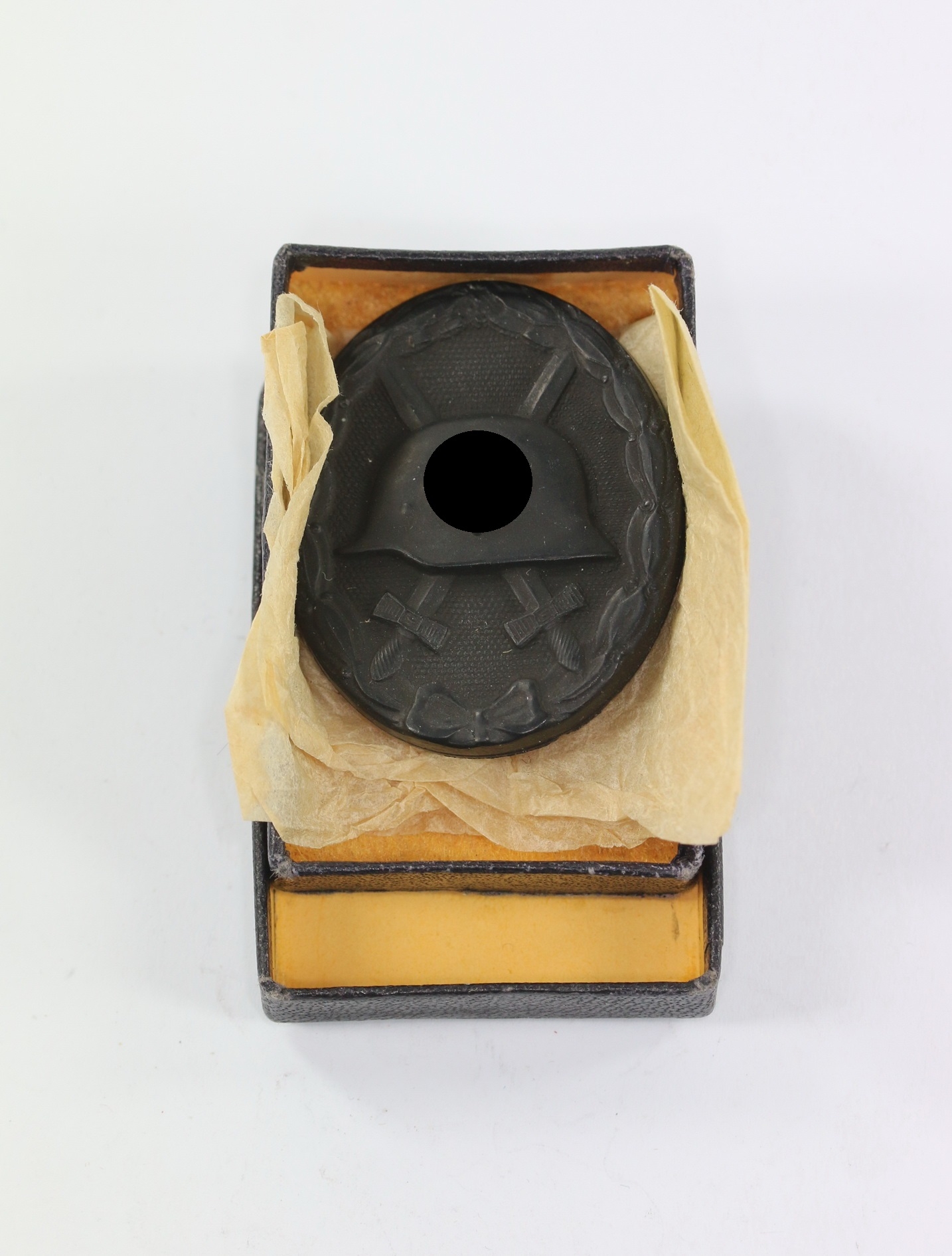 verwundetenabzeichen_in_schwarz_hersteller Verwundetenabzeichen in Schwarz, Hst. L/13, in LDO Verkaufsschachtel L/13 – Bild 1