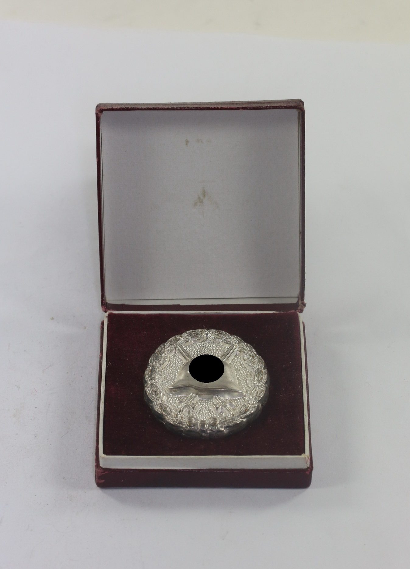 Verwundetenabzeichen in Silber 1939, 1. Form Hohl verbödet (!), im Etui – Bild 1