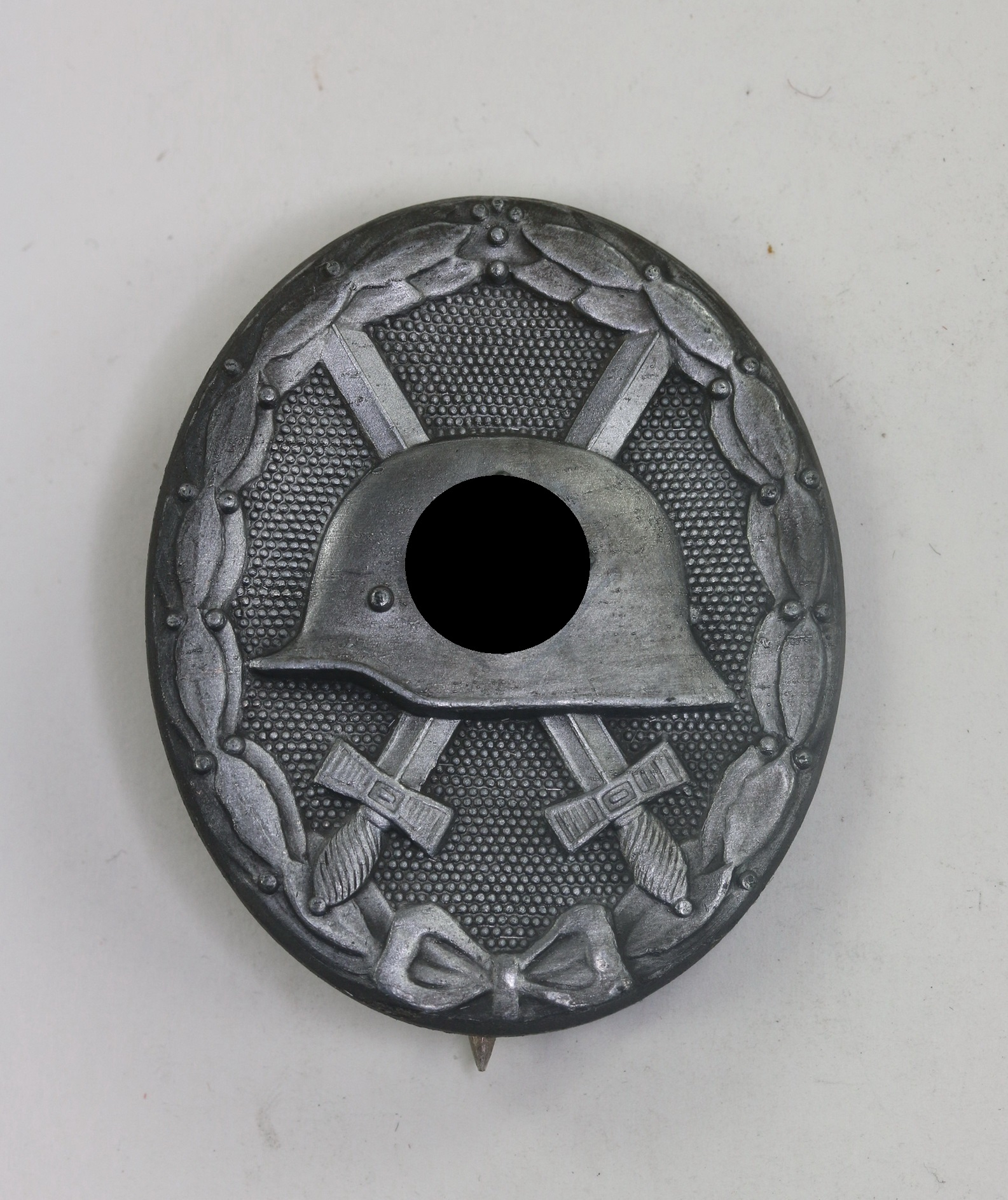 Verwundetenabzeichen in Silber 1939, Hst. 127 (Moritz Hausch AG, Pforzheim) – Bild 1