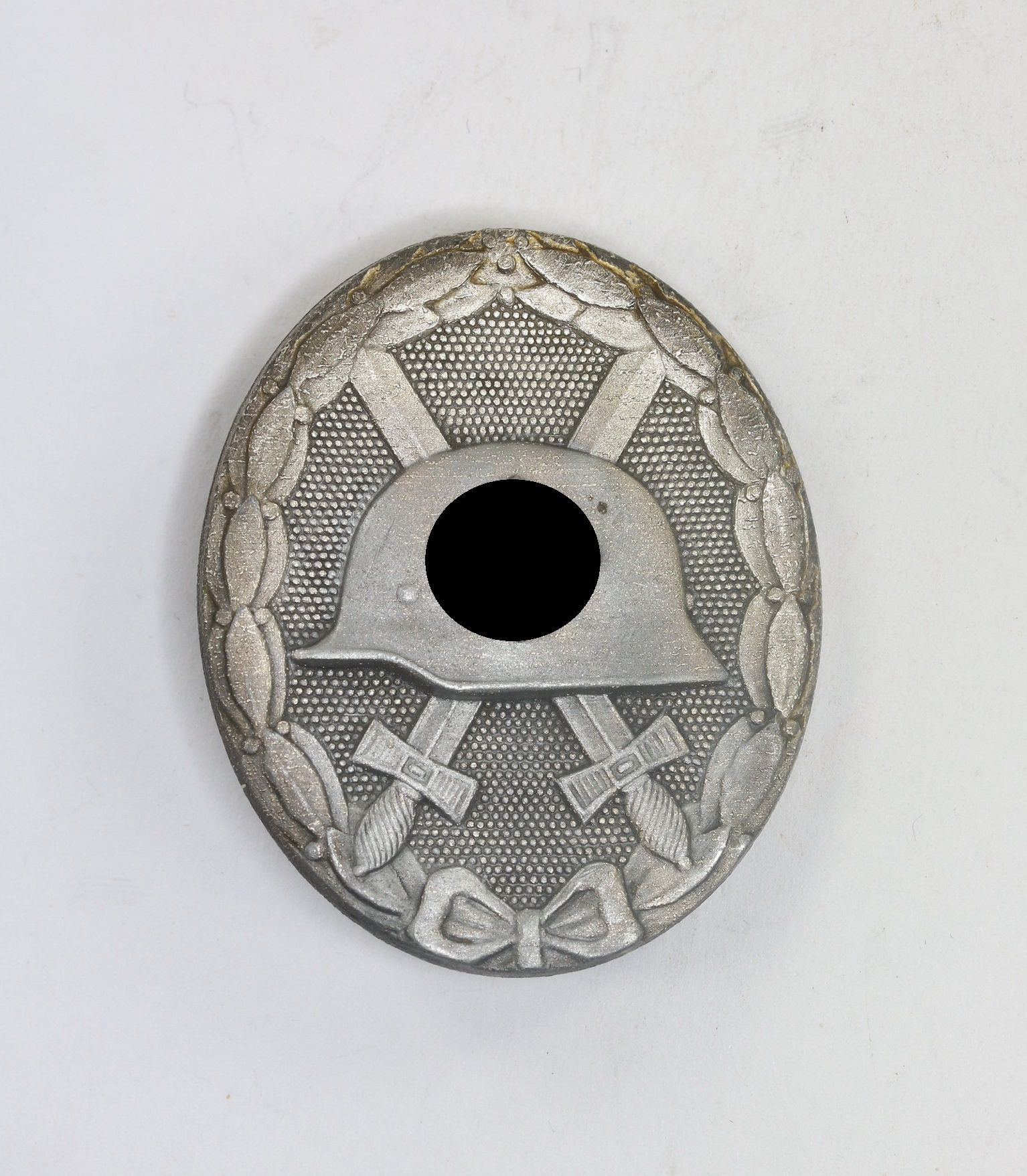 Verwundetenabzeichen in Silber 1939, Hst. 26 (B.H. Mayer, Pforzheim) – Bild 1