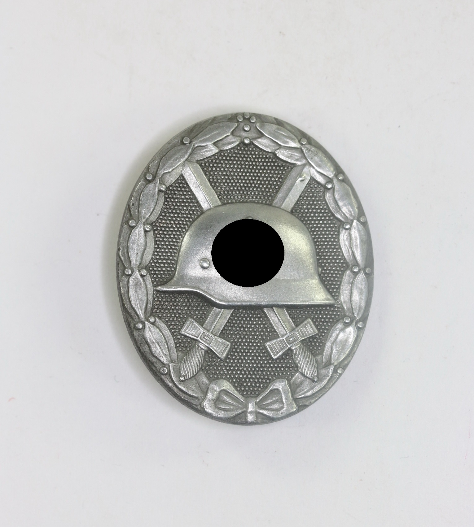 Verwundetenabzeichen in Silber 1939, Hst. 30 (Hauptmünzamt Wien) – Bild 1