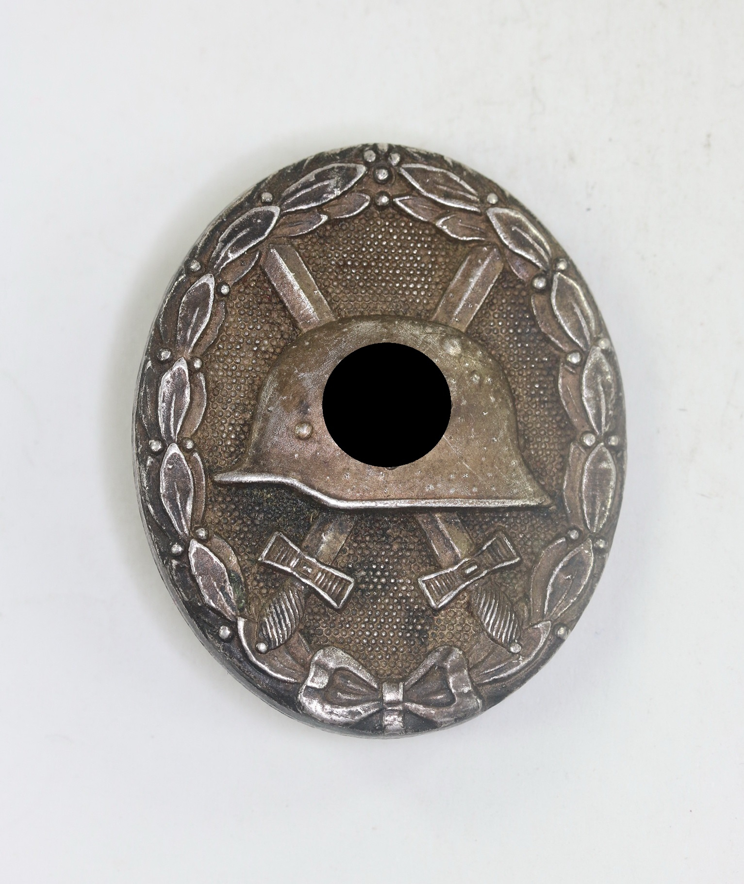 Verwundetenabzeichen in Silber 1939, Hst. 65 (Klein & Quenzer, Oberstein) – Bild 1