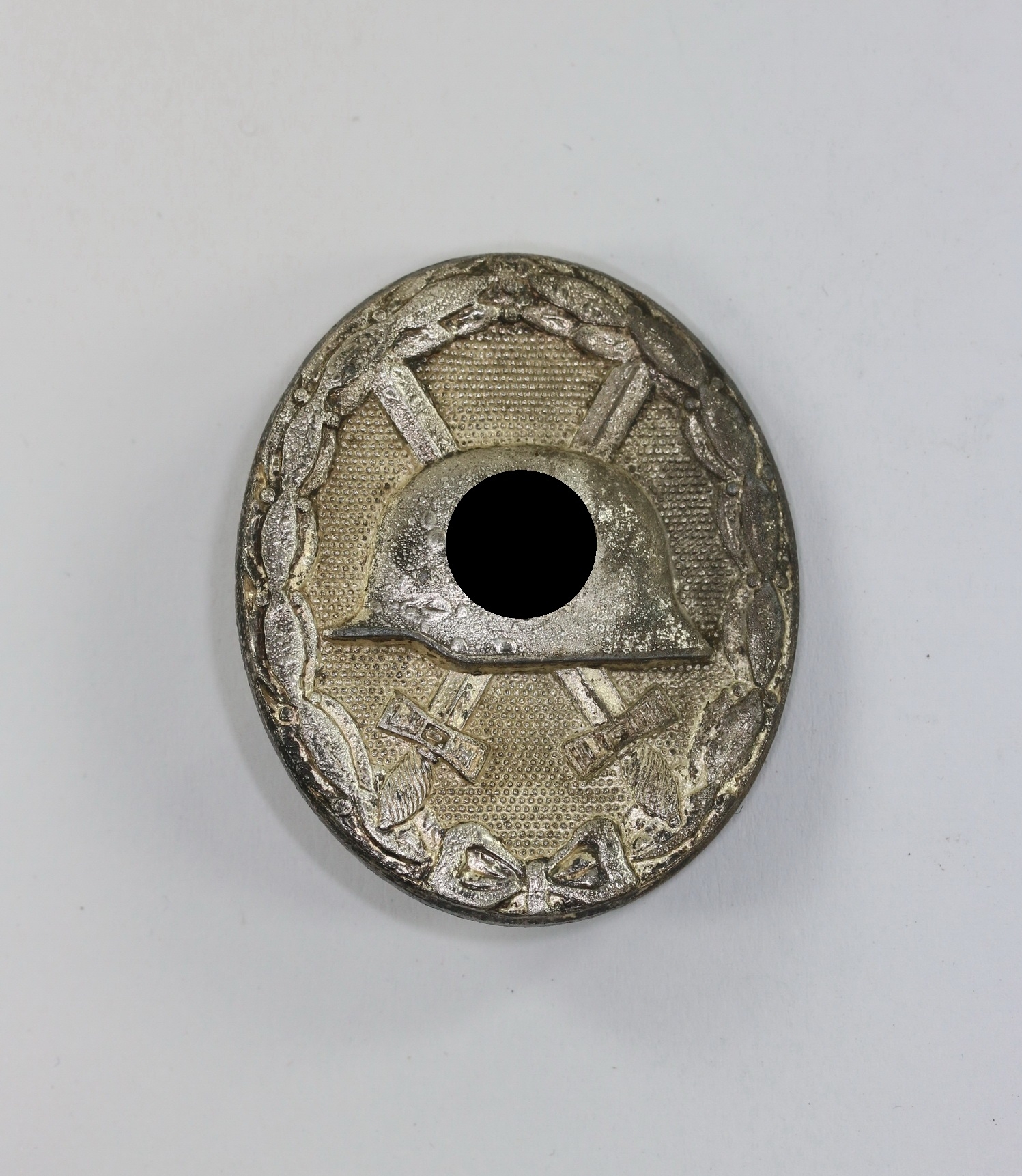 verwundetenabzeichen_silber_hersteller_107_carl_wild_1__1 Verwundetenabzeichen in Silber, Hst. 107 – Bild 1