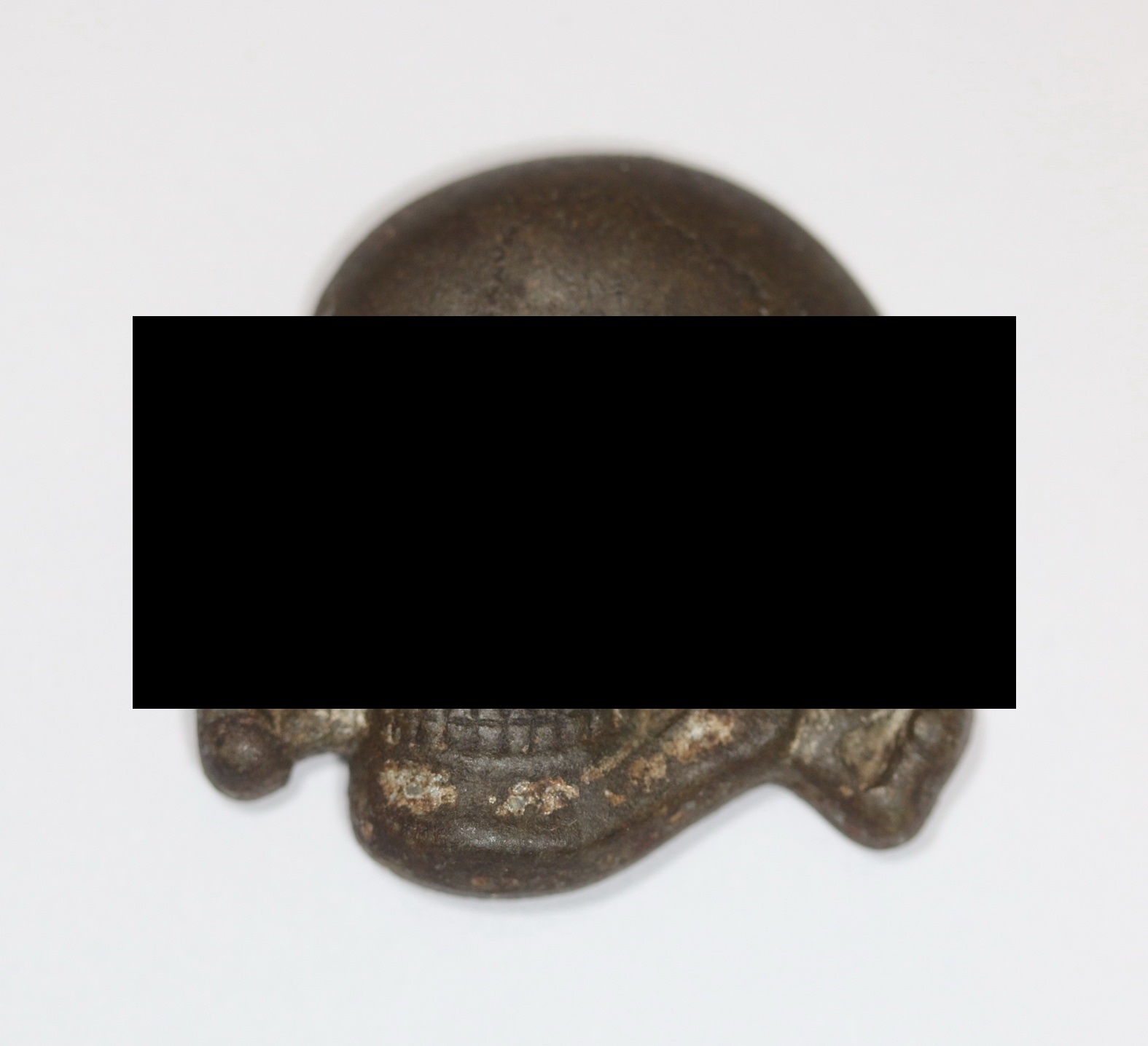  Waffen SS, Totenkopf für die Schirmmütze, Hst, RZM 499/41 – Bild 1