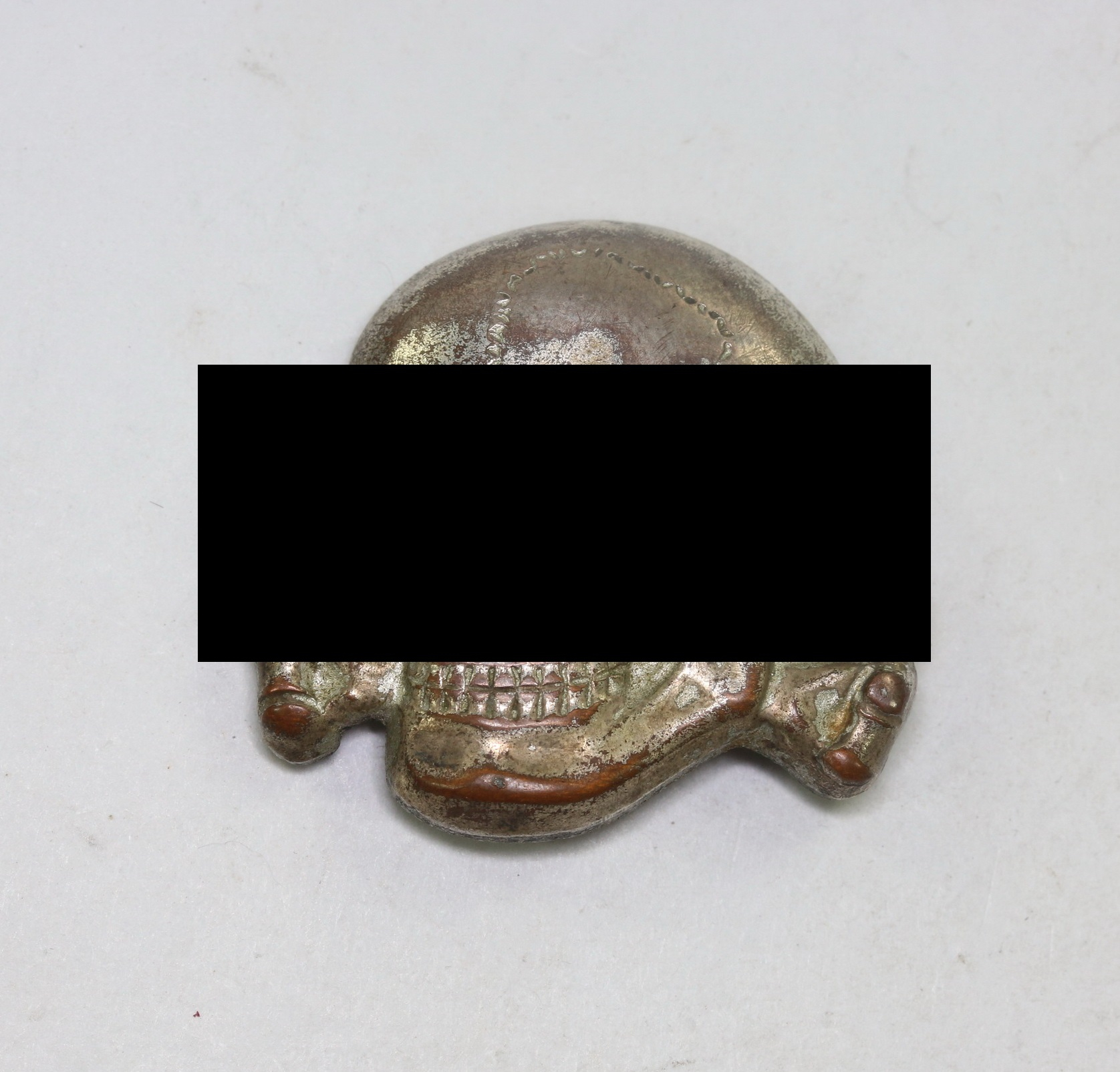 Waffen SS, Totenkopf für die Schirmmütze, Hst, RZM 499/41 (Zimmermann, Pforzheim), Cupal (!) – Bild 1