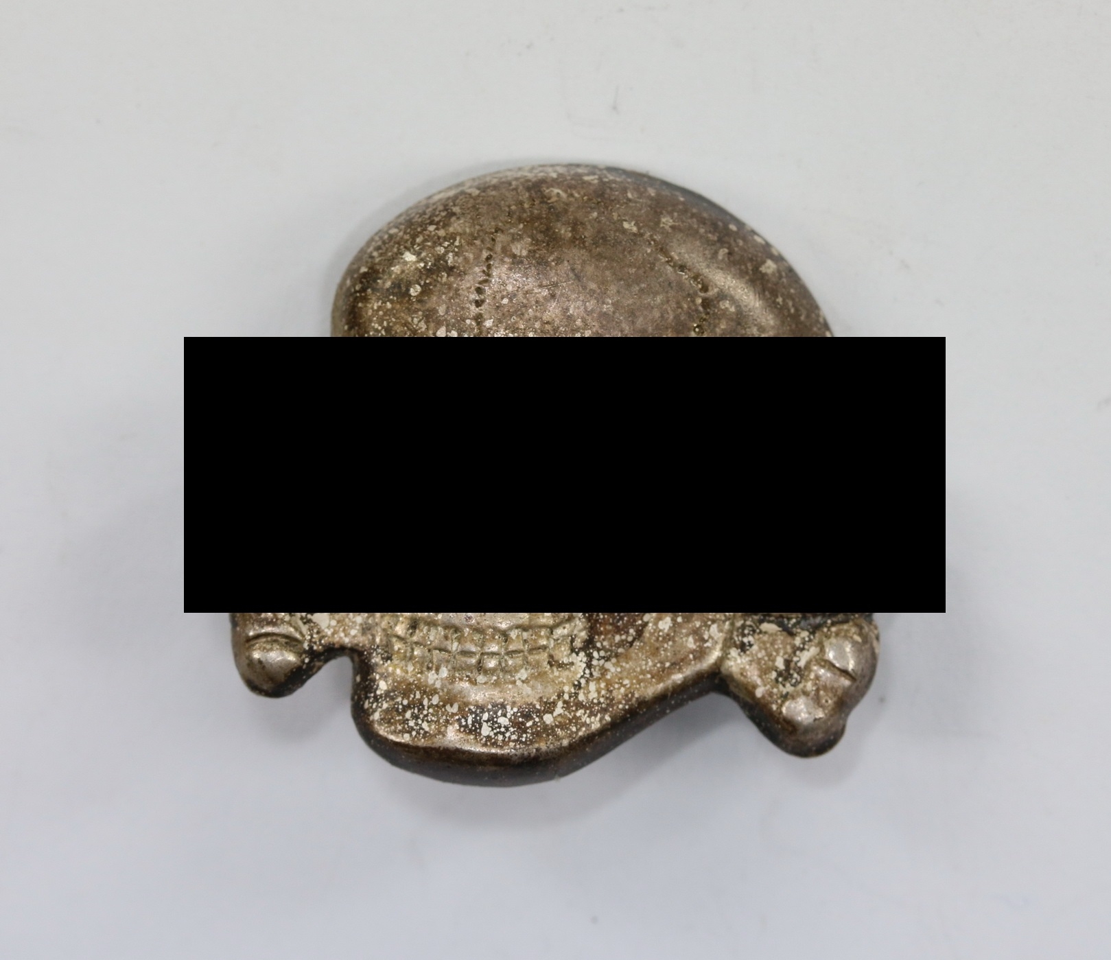 Waffen-SS, Totenkopf für die Schirmmütze, Hst, RZM M1/52, Cupal (!) – Bild 1