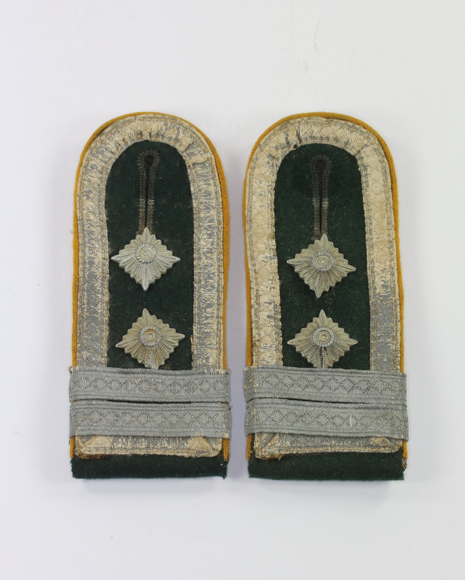 Wehrmacht Heer, Paar Schulterklappen für einen Fähnrich der Kavallerie - Aufklärer – Bild 1