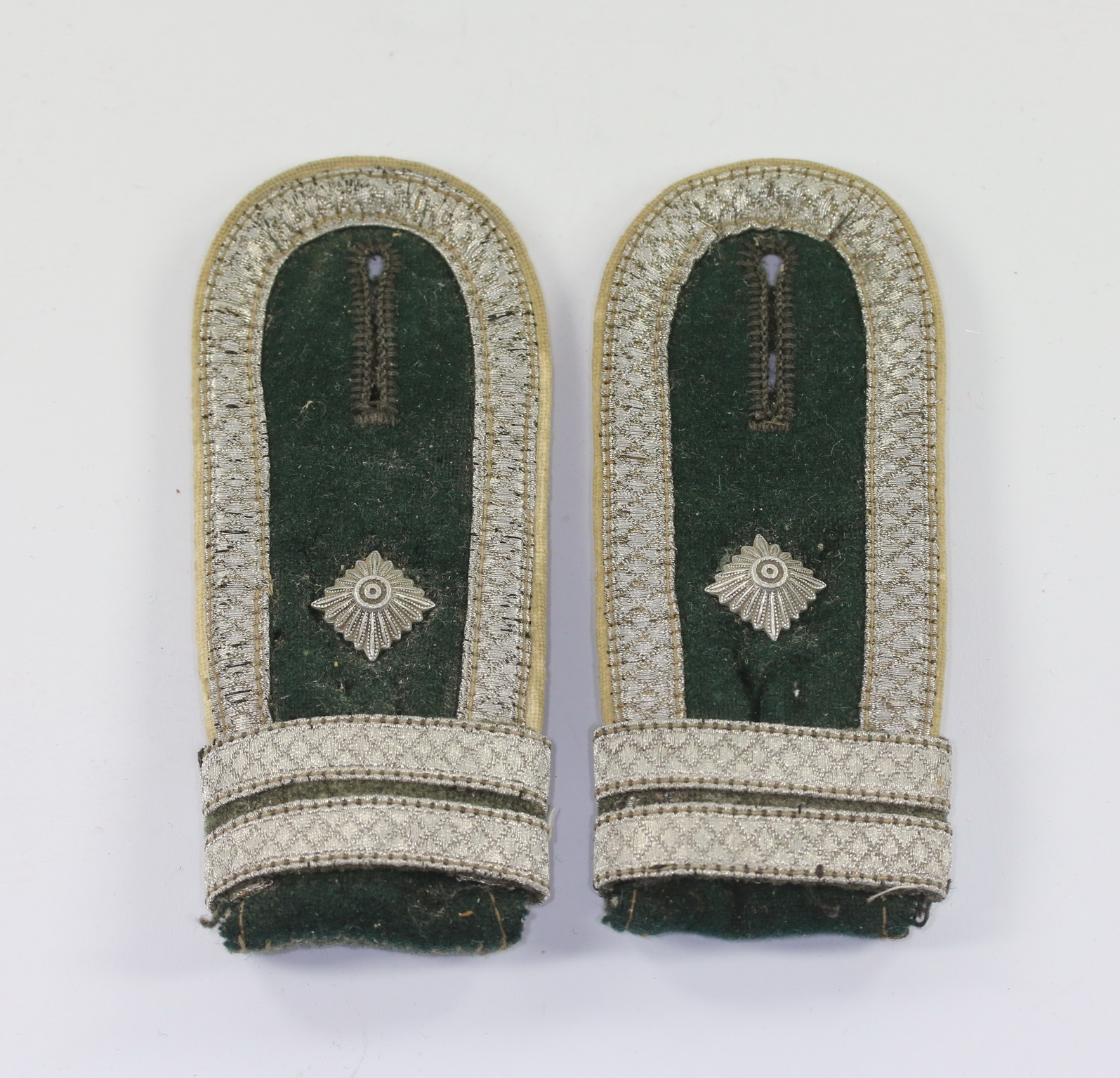 Wehrmacht Heer, Paar Schulterklappen für einen Fahnenjunker-Feldwebel der Infanterie  – Bild 1