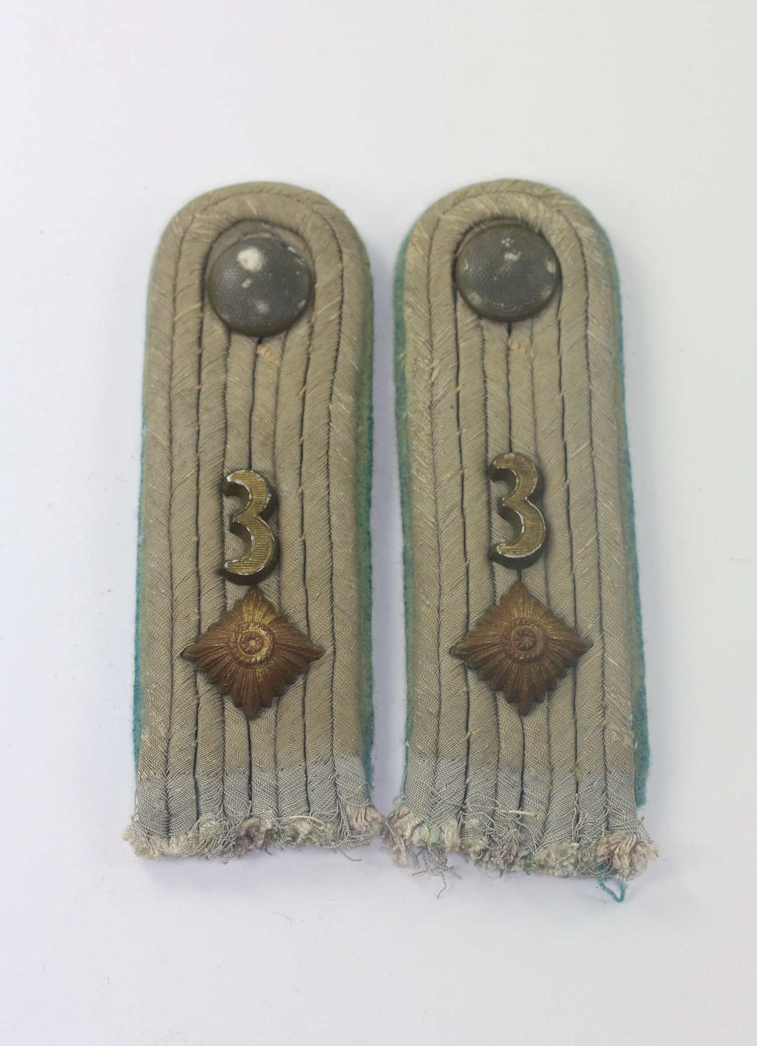 Wehrmacht Heer, Paar Schulterklappen für einen Oberleutnant, Kraftfahrabteilung 3 – Bild 1