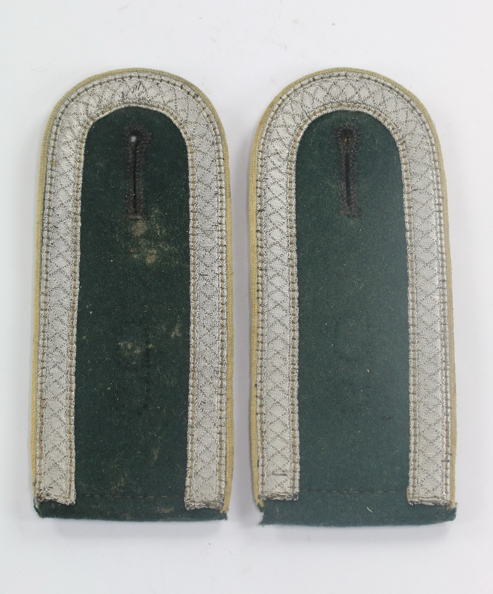 Wehrmacht Heer, Paar Schulterklappen für einen Unteroffizier der Infanterie – Bild 1