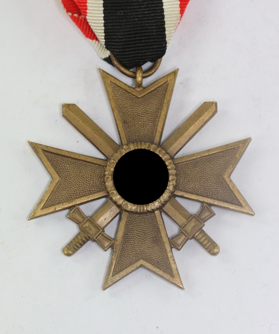 Kriegsverdienstkreuz 2. Klasse mit Schwertern (Buntmetall) (1) Kriegsverdienstkreuz 2. Klasse mit Schwertern (Buntmetall) – Bild 1