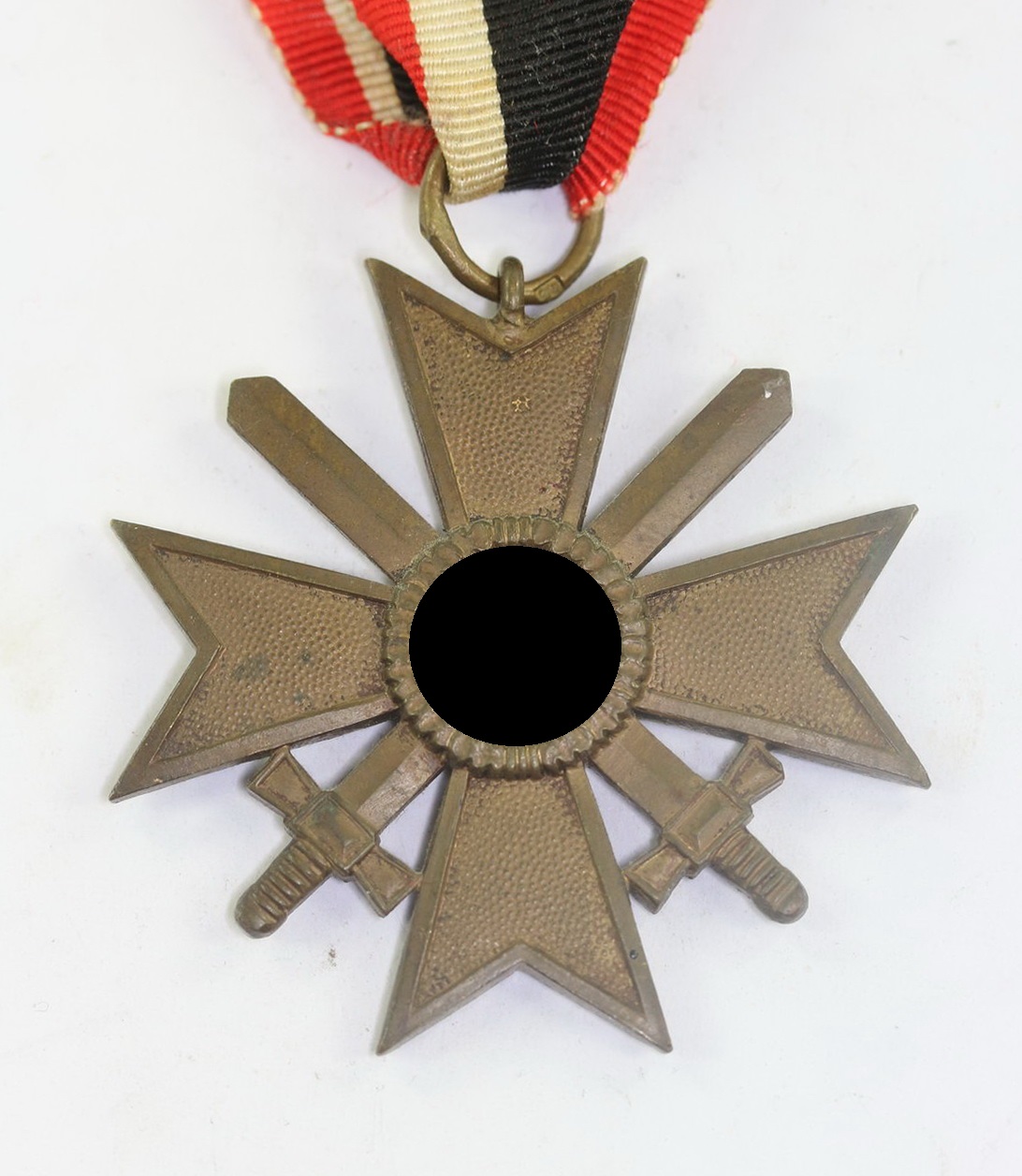 Kriegsverdienstkreuz 2. Klasse mit Schwertern, Hst. 45 (Franz Jungwirth, Wien) (1) Kriegsverdienstkreuz 2. Klasse mit Schwertern, Hst. 45 (Franz Jungwirth, Wien) – Bild 1