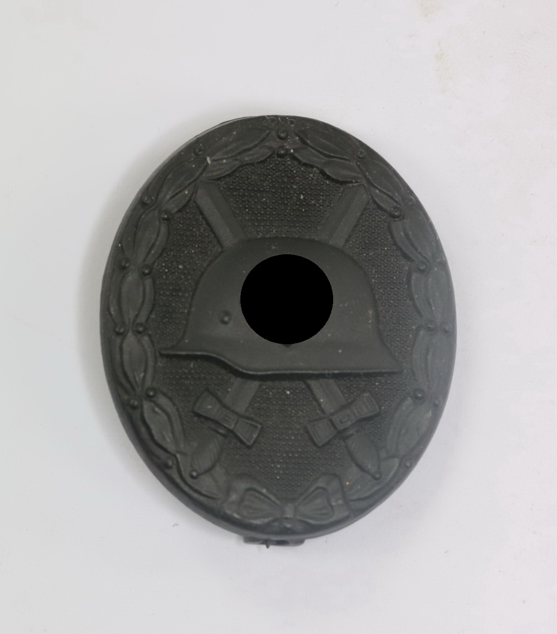 Verwundetenabzeichen in Schwarz 1939, Hst. 65 (Klein & Quenzer, Oberstein) (1) Verwundetenabzeichen in Schwarz 1939, Hst. 65 (Klein & Quenzer, Oberstein) – Bild 1