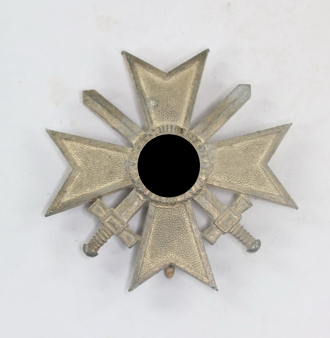 Kriegsverdienstkreuz 1. Klasse mit Schwertern, Hst. 4 (Steinhauer & Lück, Lüdenscheid) (1) Kriegsverdienstkreuz 1. Klasse mit Schwertern, Hst. 4 (Steinhauer & Lück, Lüdenscheid) – Bild 1