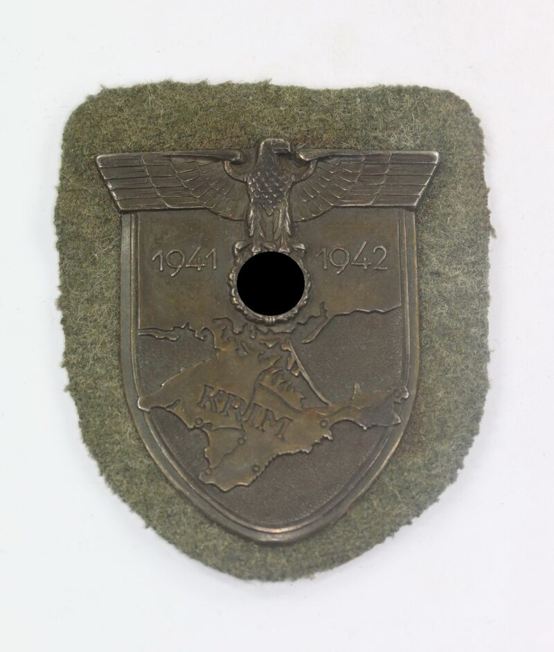 Krimschild auf Heeresstoff, Typ 3.7