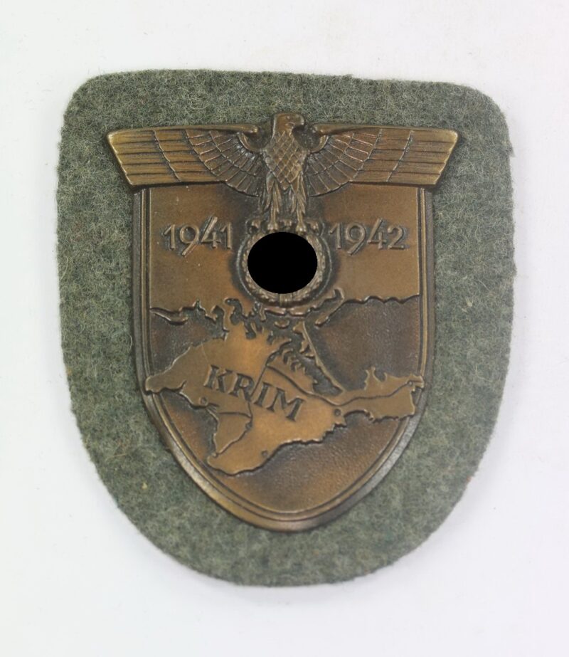Krimschild auf Heeresstoff, Typ 3.5A