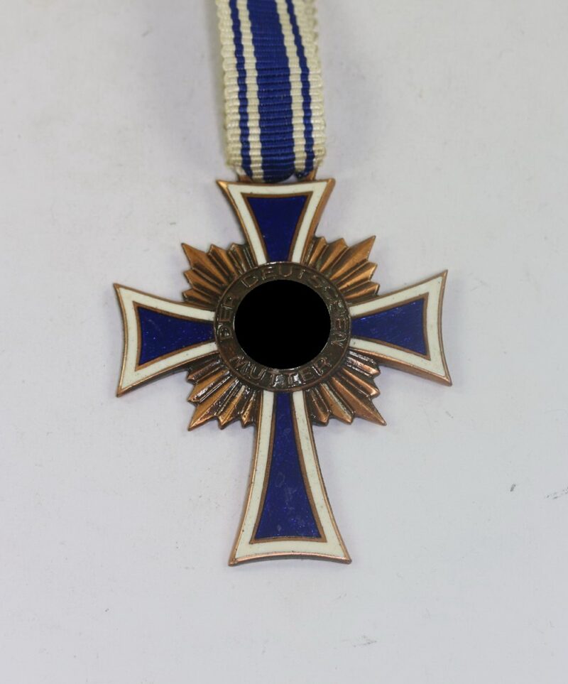 Mutterkreuz in Bronze (3. Stufe)