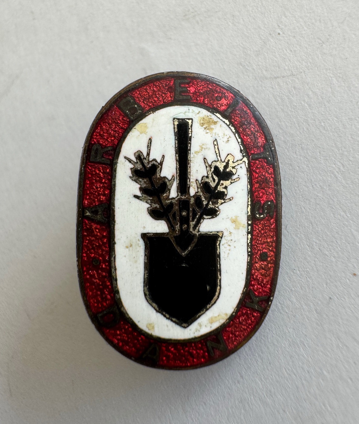 Reichsarbeitsdienst (RAD), Nadel Arbeits Dank, Hst. H. Aurich Dresden und Ges. Gesch (1) Reichsarbeitsdienst (RAD), Nadel Arbeits Dank, Hst. H. Aurich Dresden und Ges. Gesch. – Bild 1