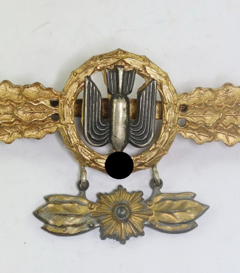 Frontflugspange für Kampfflieger in Gold mit Stern Anhänger – Bild 3