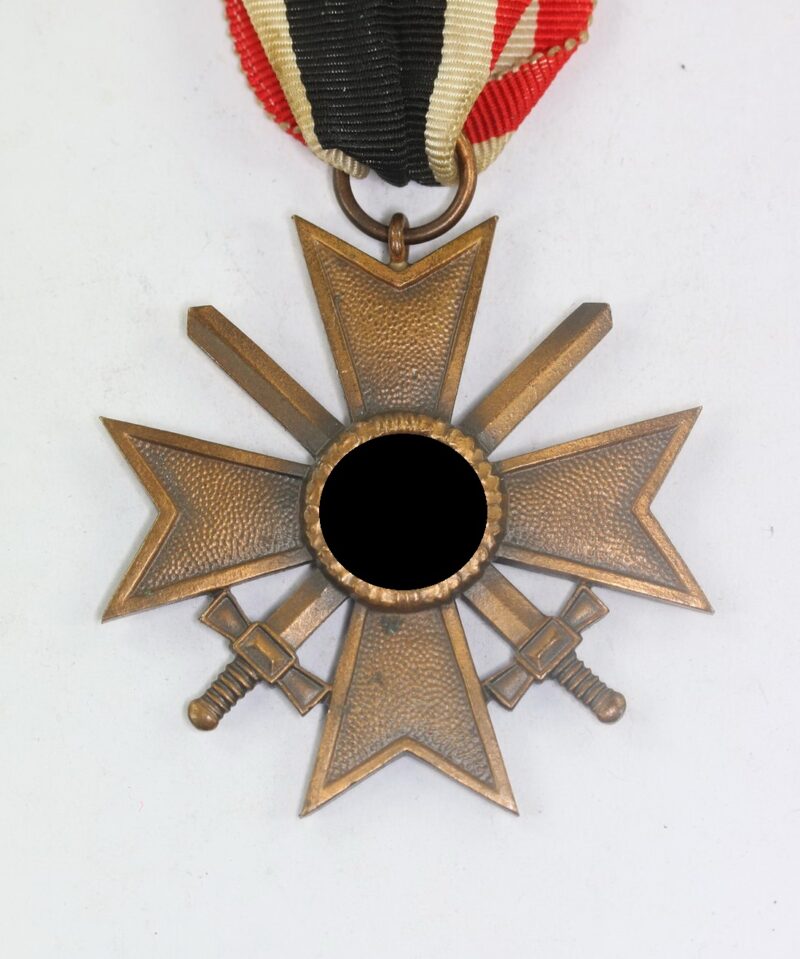 Kriegsverdienstkreuz 2. Klasse mit Schwertern (Buntmetall)
