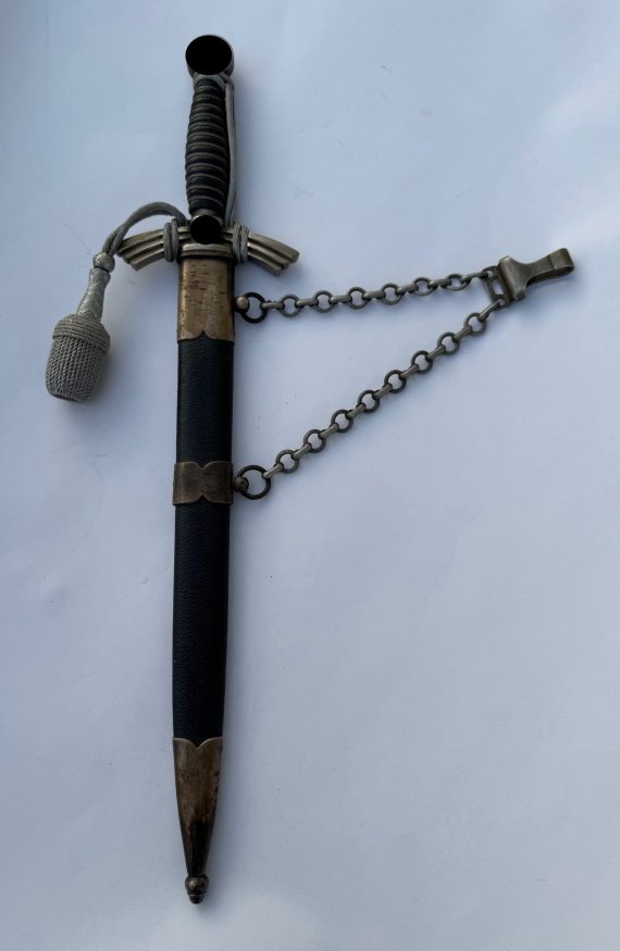 Borddolch der Luftwaffe, Hst. WMW Waffen, schwere Neusilber Ausführung, mit Portepee (1)