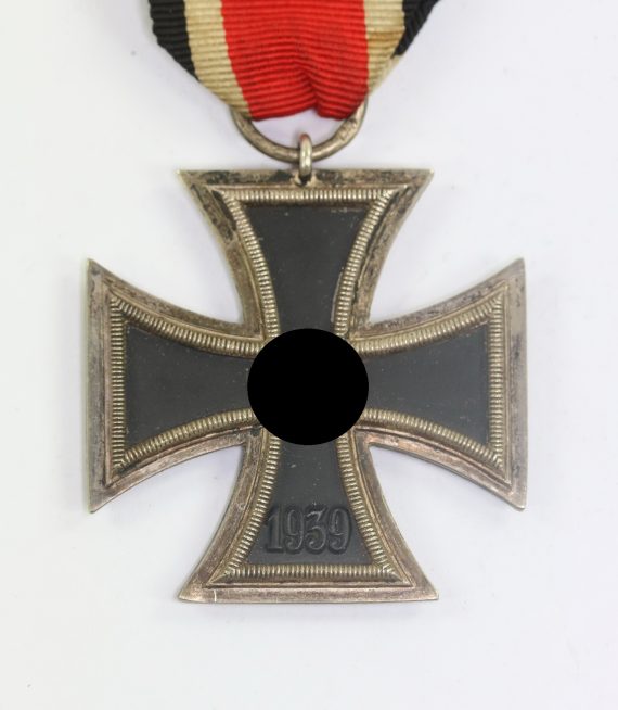 Eisernes Kreuz 2. Klasse 1939, Hst. 137 (J.H. Werner, Berlin) (1)