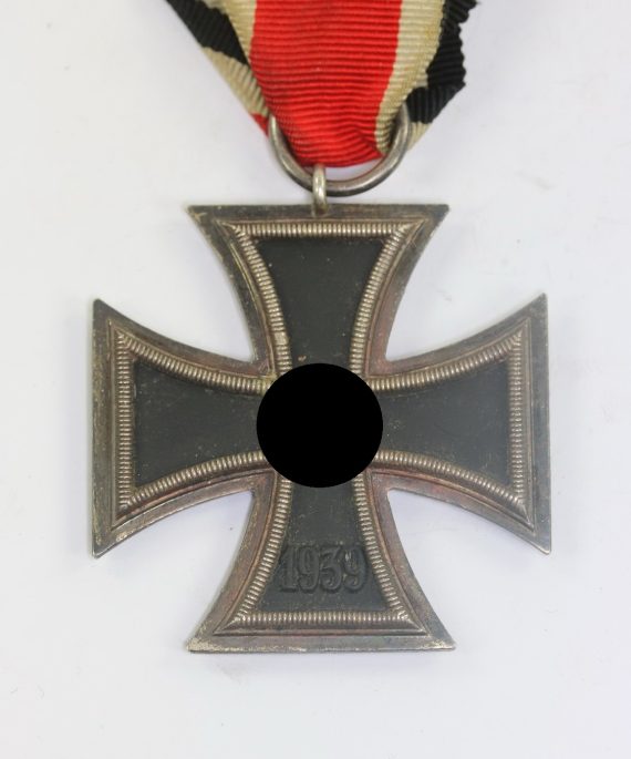 Eisernes Kreuz 2. Klasse 1939, Hst. 137 (J.H. Werner, Berlin) (1)