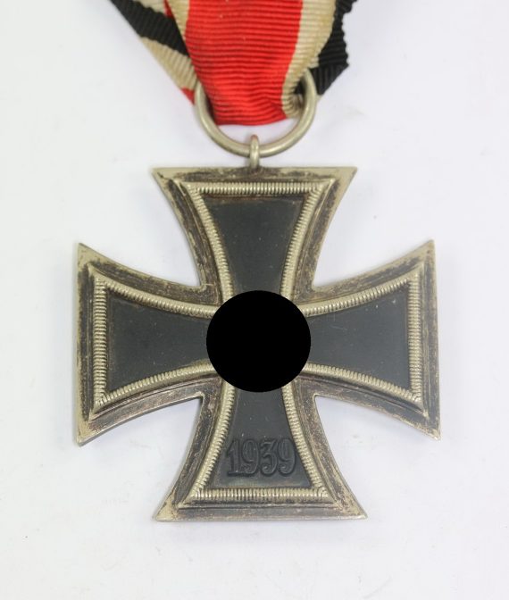 Eisernes Kreuz 2. Klasse 1939, Hst. 23 (Arbeitsgemeinschaft für Heeresbedarf in der Graveur & Ziselierinnung, Berlin) (1)