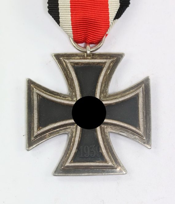 Eisernes Kreuz 2. Klasse 1939, Hst. 24 (Arbeitsgemeinschaft der Hanauer Plakettenhersteller, Hanau) (1)