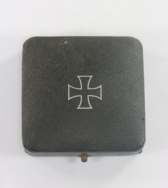 Etui Eisernes Kreuz 1. Klasse 1939, mit gewölbten Deckel (1)