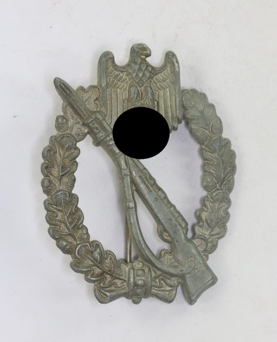 Infanterie Sturmabzeichen in Silber, Vienna Design, Scooped K98 (1)