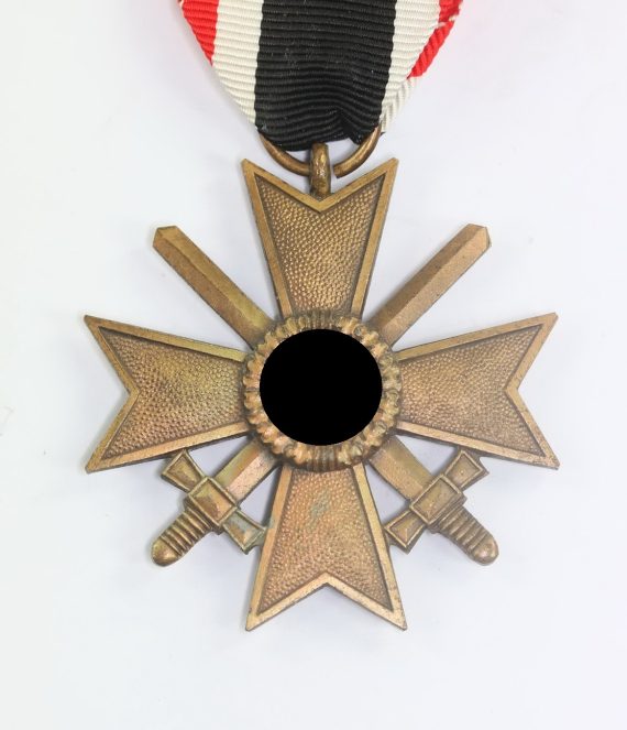 Kriegsverdienstkreuz 2. Klasse mit Schwertern, Hst. 74 (Carl Maurer Sohn, Oberstein) (1)