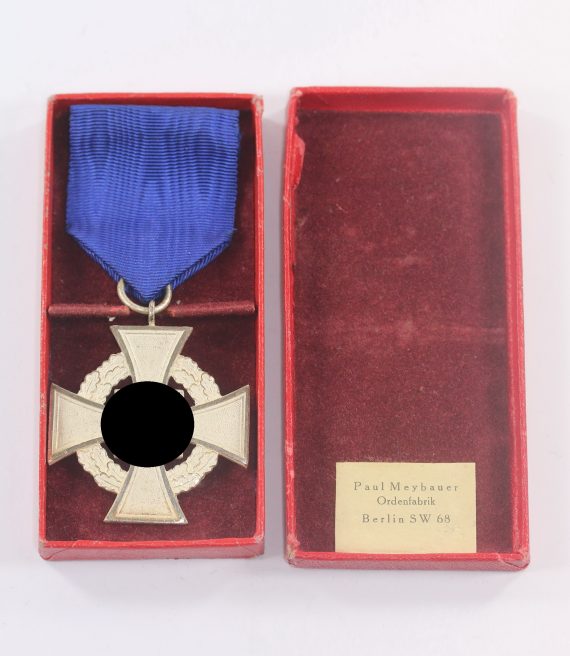 Treudienstehrenzeichen in Silber für 25 Jahre, im Etui Paul Meybauer Ordensfabrik Berlin SW 68 (1)