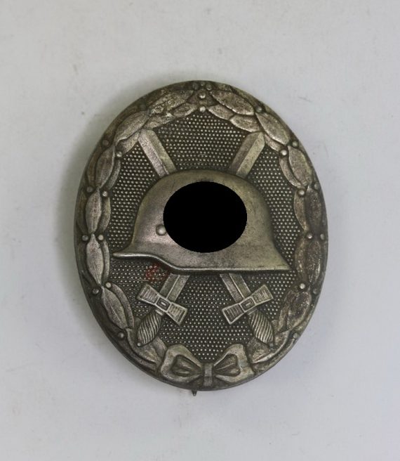 Verwundetenabzeichen in Silber, Hst. 30 (Hauptmünzamt Wien) (1)