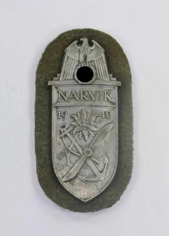 _narvik_schild_auf_heeresstoff_c