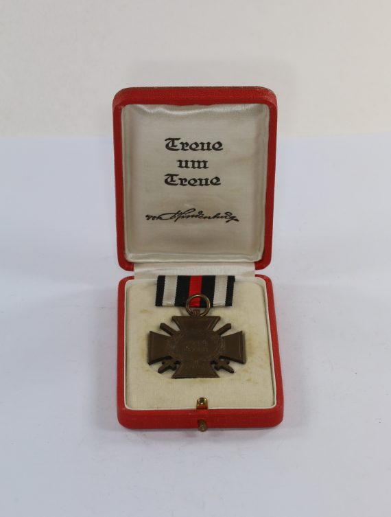deutsches_reich_ehrenkreuz_f_r_frontk_mpfer_im_roten_etui__treue_um_treue_1_