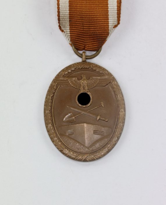 deutsches_schutzwall_ehrenzeichen_f_r_arbeit_zum_schutze_deutschlands_1__1_10