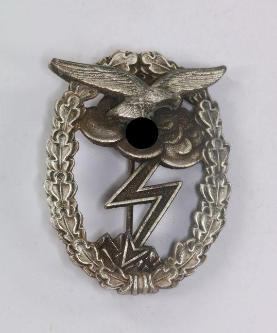 erdkampfabzeichen_der_luftwaffe_hst