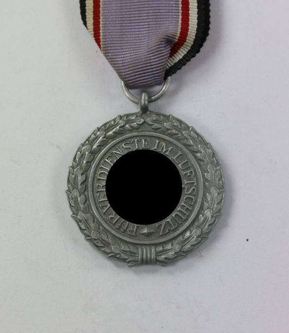 luftschutzehrenzeichen_2