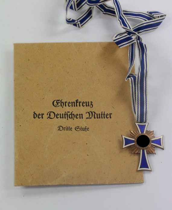mutterkreuz_in_bronze_in_verleihungst_te_mittweidaer_metallwarenfabrik_rudolf_w_chtler_lange_1__1