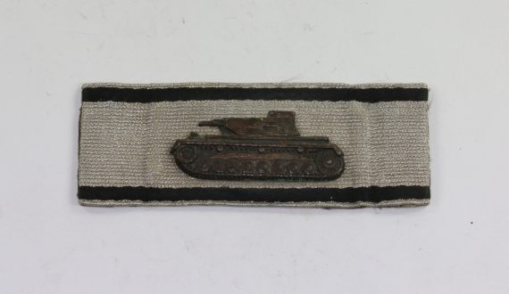 sonderabzeichen_f_r_das_niederk_mpfen_von_panzerkampfwagen_durch_einzelk_mpfer_panzerknacker_1__1