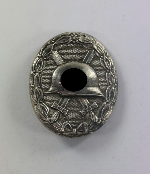 verwundetenabzeichen_in_silber_1939_hohl_gepr_gt_deschler_sohn_1__3